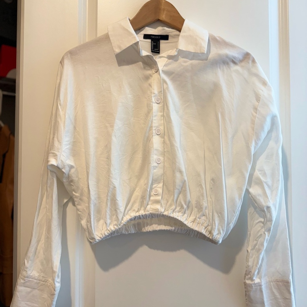 White Linen Button-Up Cropped Shirt - size Small